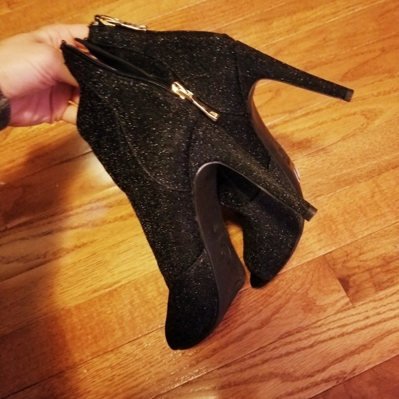 NWOT shimmer heels - Picture 6 of 8